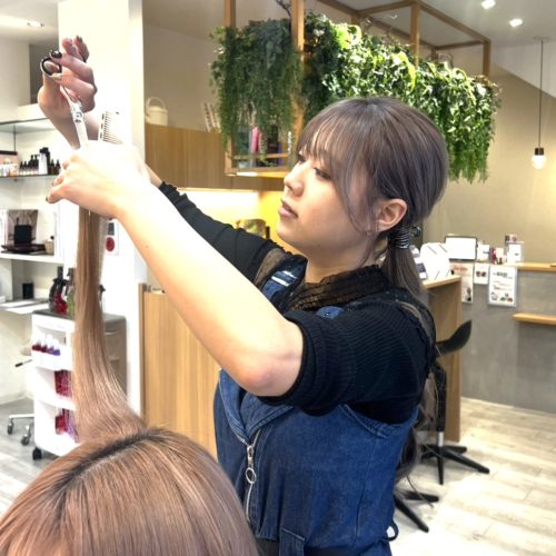 小西彩里(新卒3年目)